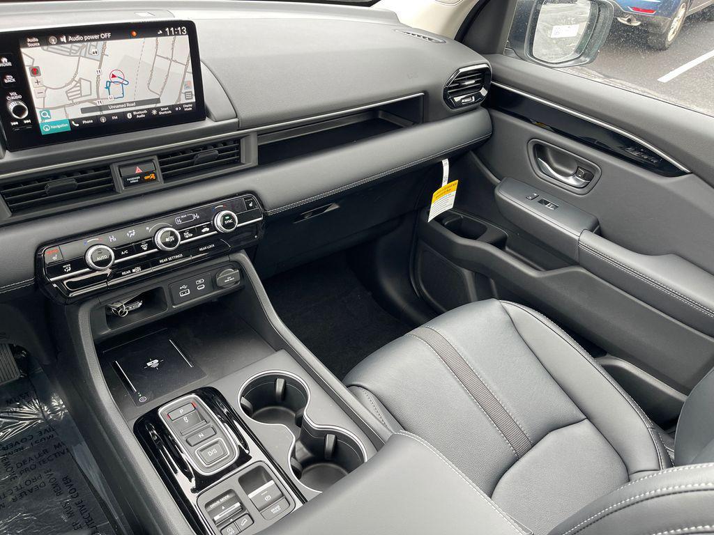 new 2025 Honda Pilot car, priced at $47,819