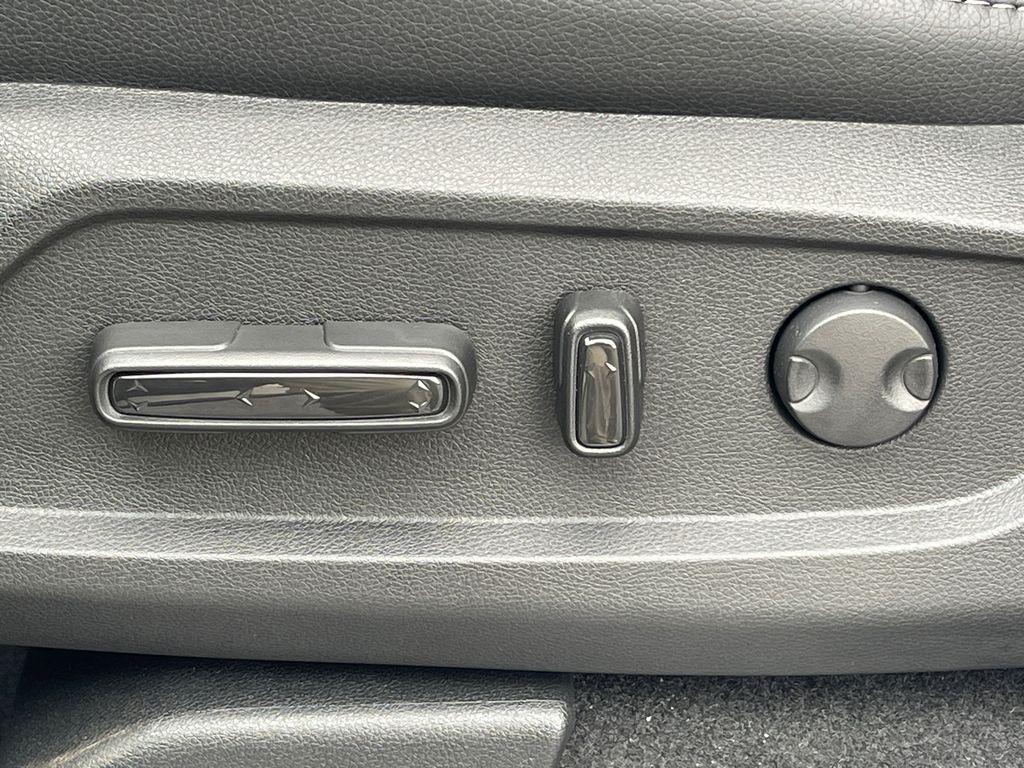 new 2025 Honda Pilot car, priced at $47,819