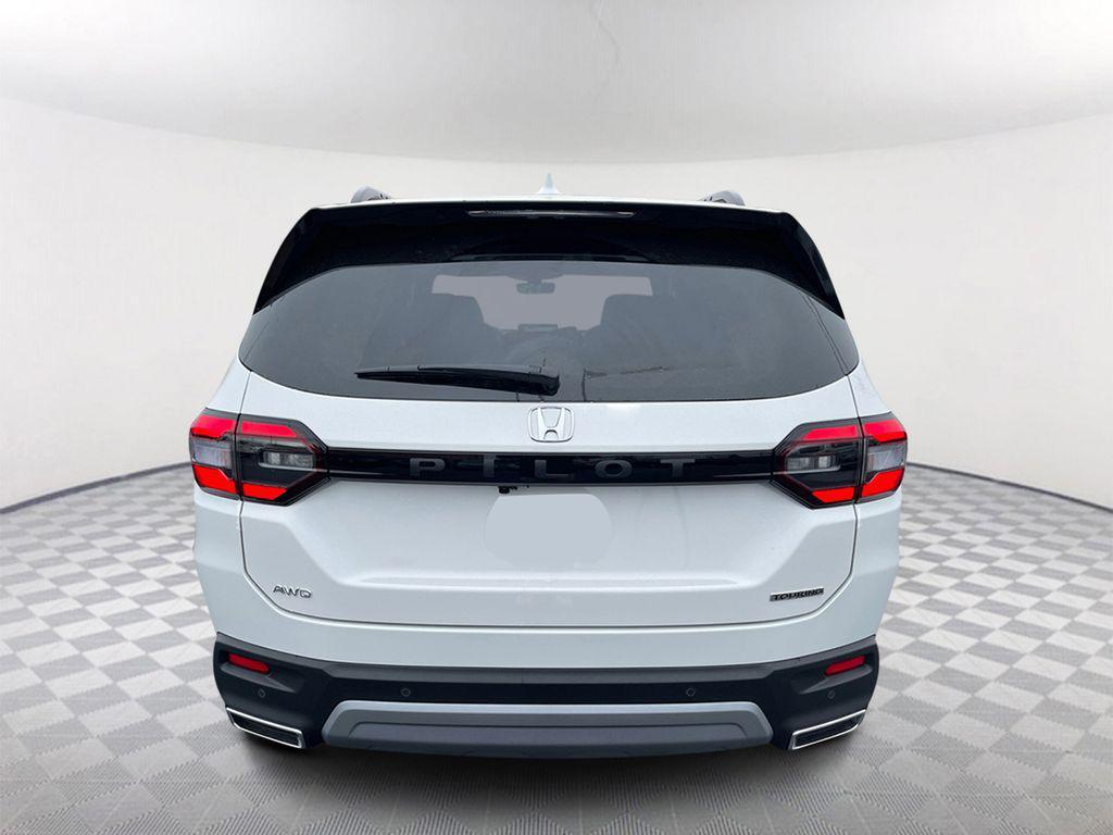 new 2025 Honda Pilot car, priced at $47,819