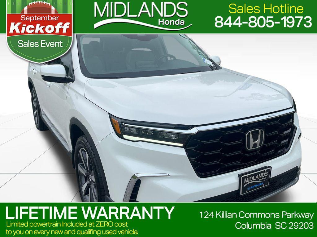 used 2025 Honda Pilot car, priced at $39,897