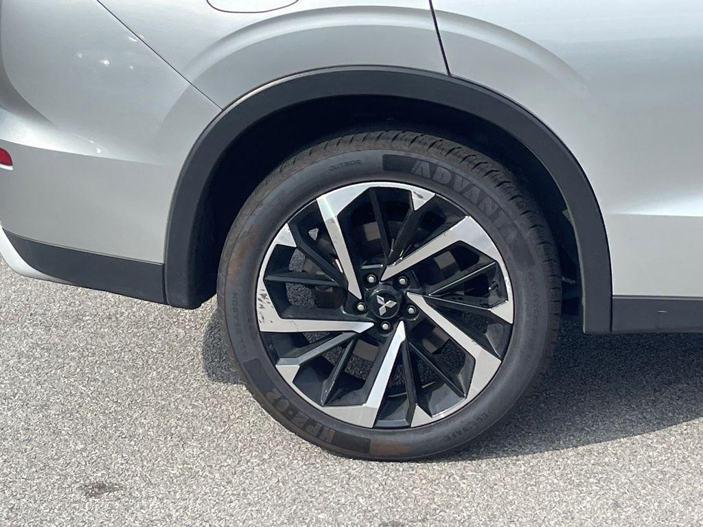 used 2024 Mitsubishi Outlander car, priced at $24,511