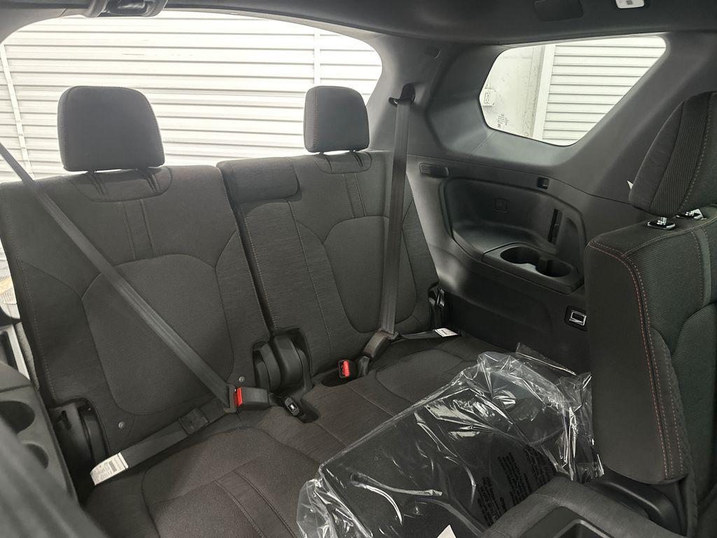 new 2025 Honda Pilot car, priced at $39,922