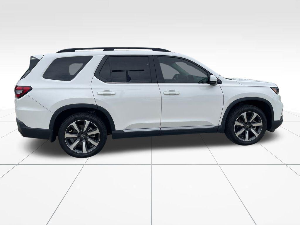 used 2024 Honda Pilot car, priced at $40,624
