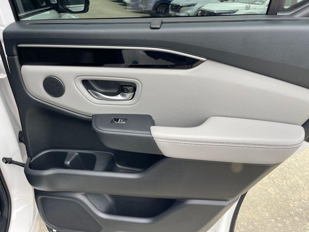 used 2024 Honda Pilot car, priced at $40,624