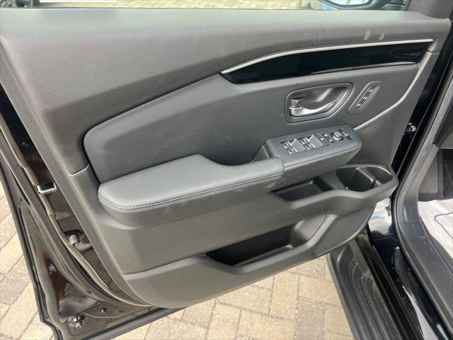 new 2025 Honda Pilot car, priced at $46,319