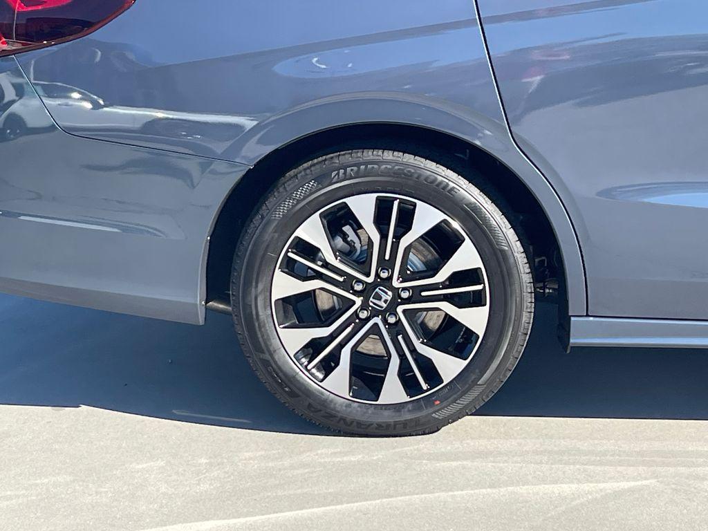 new 2026 Honda Odyssey car, priced at $49,067