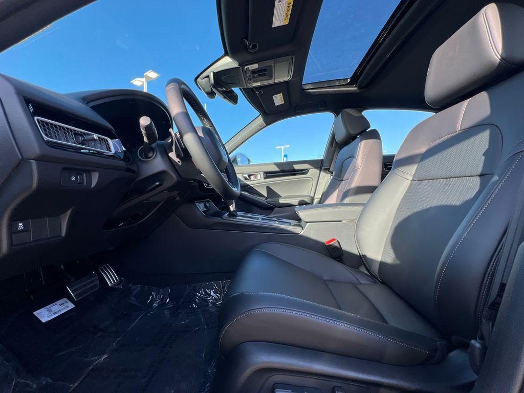 new 2025 Honda Civic Hybrid car, priced at $29,174