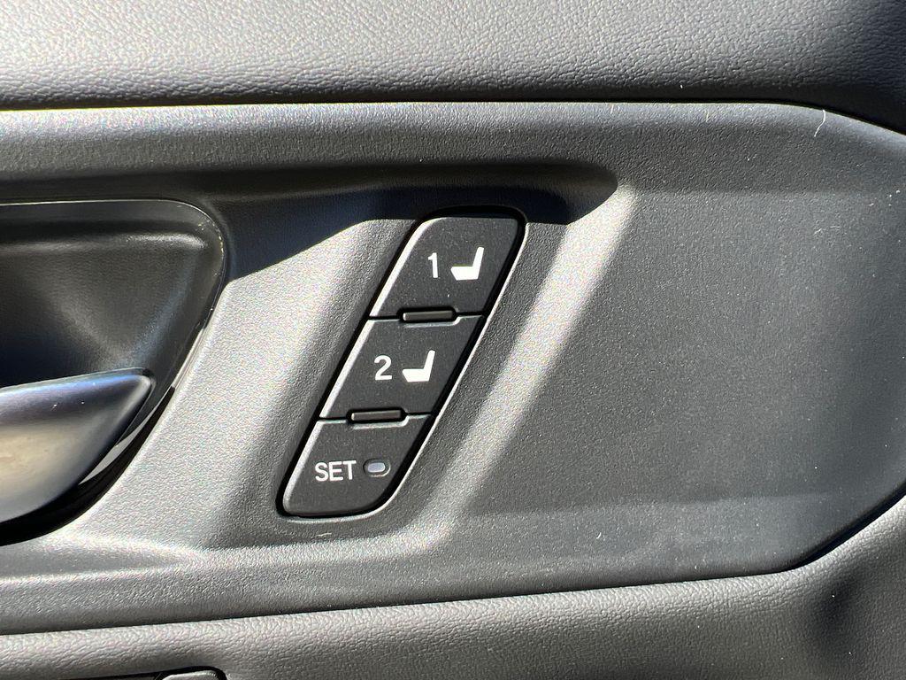 new 2025 Honda Accord Hybrid car, priced at $35,278