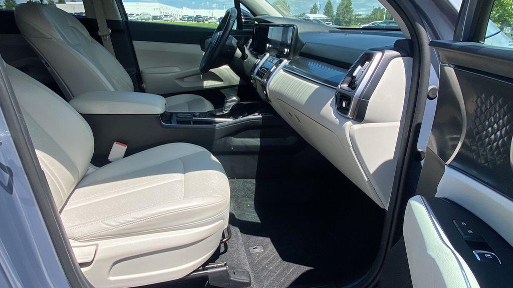 used 2023 Kia Sorento car, priced at $25,998