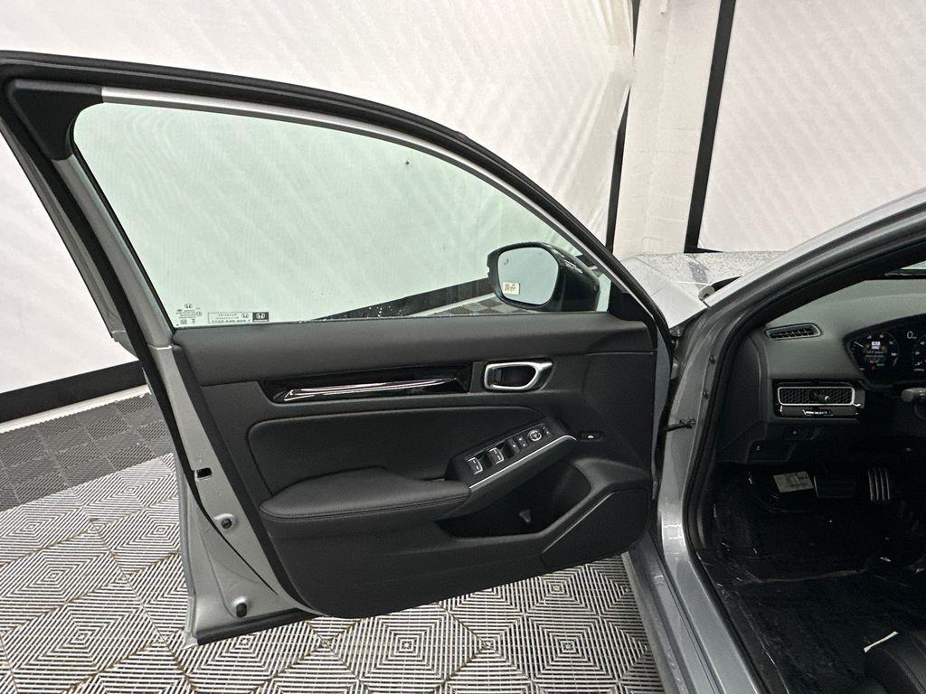 new 2025 Honda Civic Hybrid car, priced at $31,235