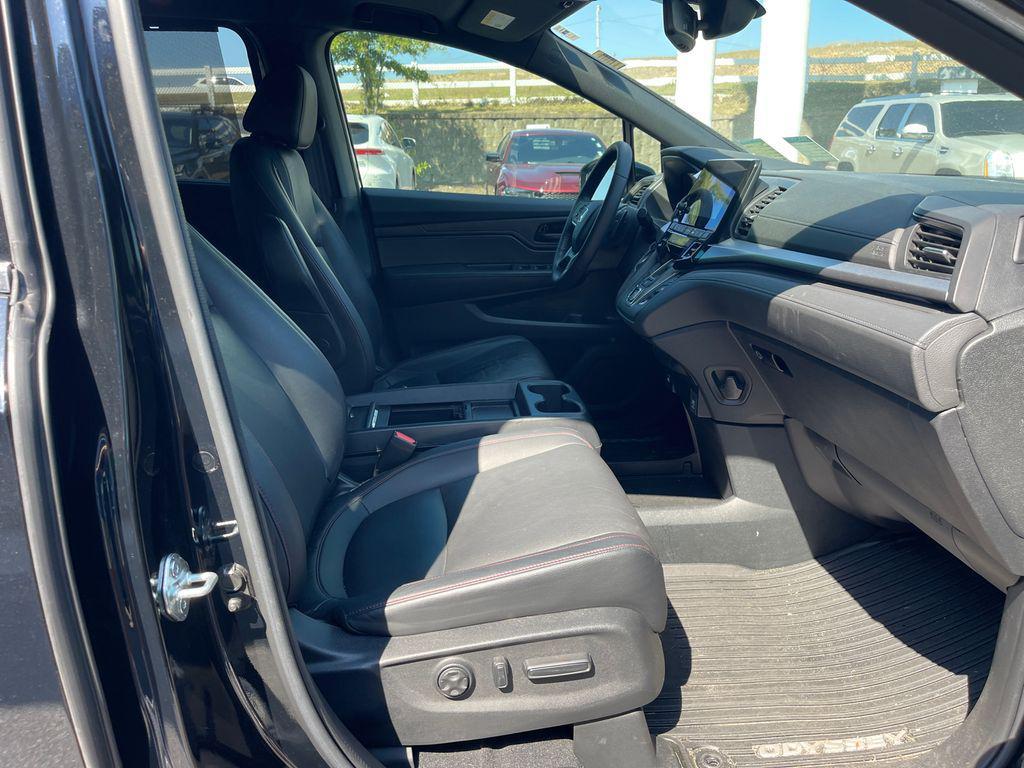 used 2023 Honda Odyssey car, priced at $35,920