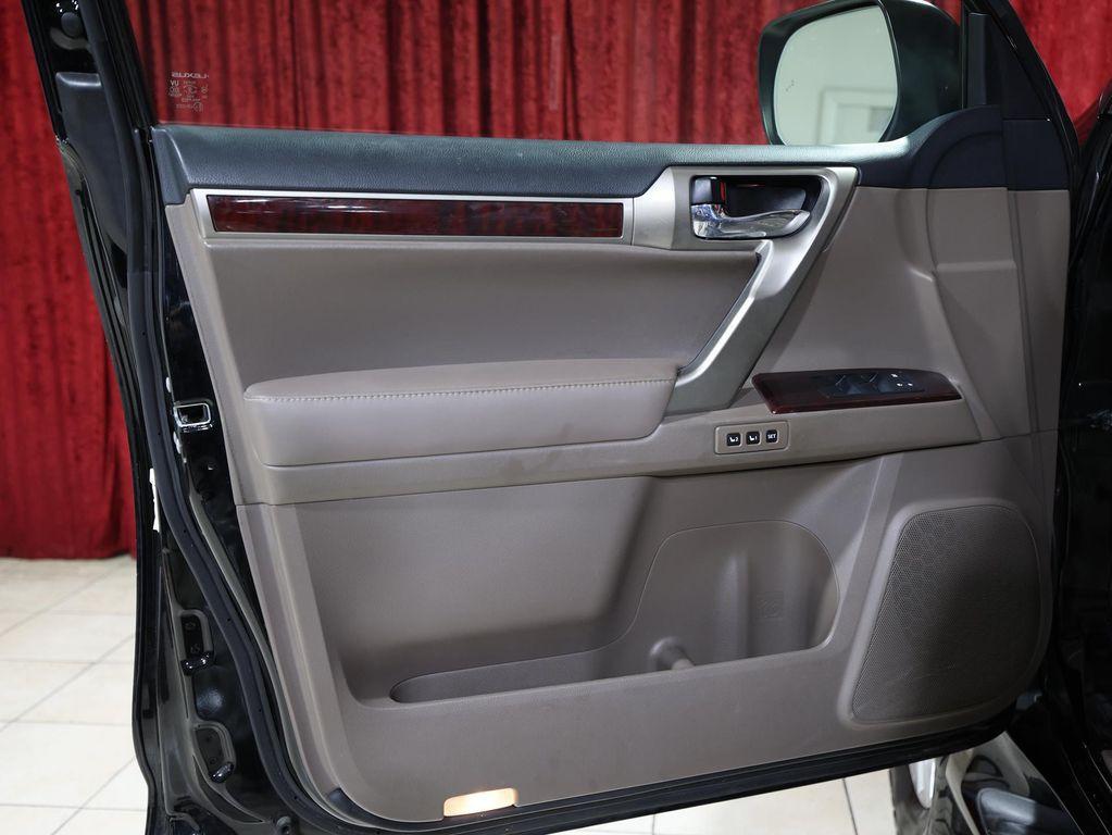 used 2016 Lexus GX 460 car, priced at $27,890