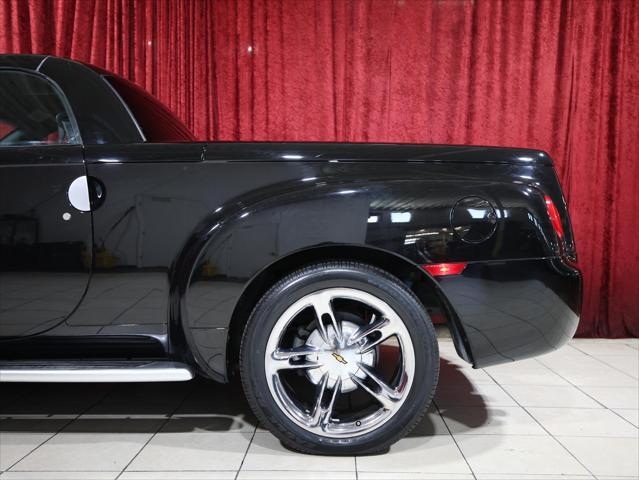 used 2004 Chevrolet SSR car