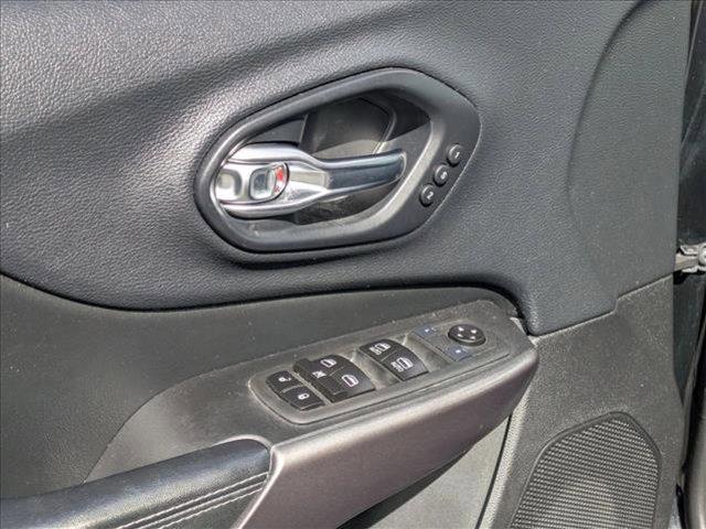 used 2019 Jeep Cherokee car, priced at $15,495