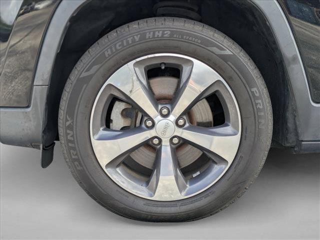 used 2019 Jeep Cherokee car, priced at $15,495