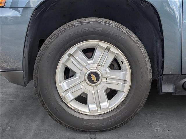 used 2008 Chevrolet Avalanche car, priced at $11,995