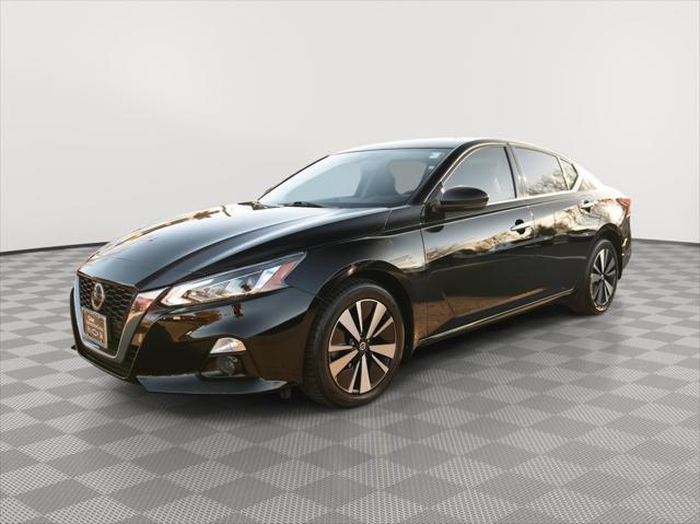 used 2020 Nissan Altima car, priced at $15,999