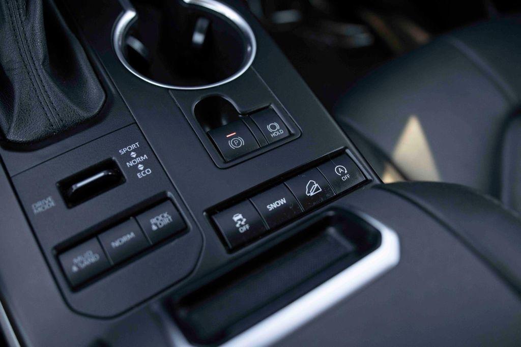 used 2021 Toyota Highlander car, priced at $25,399