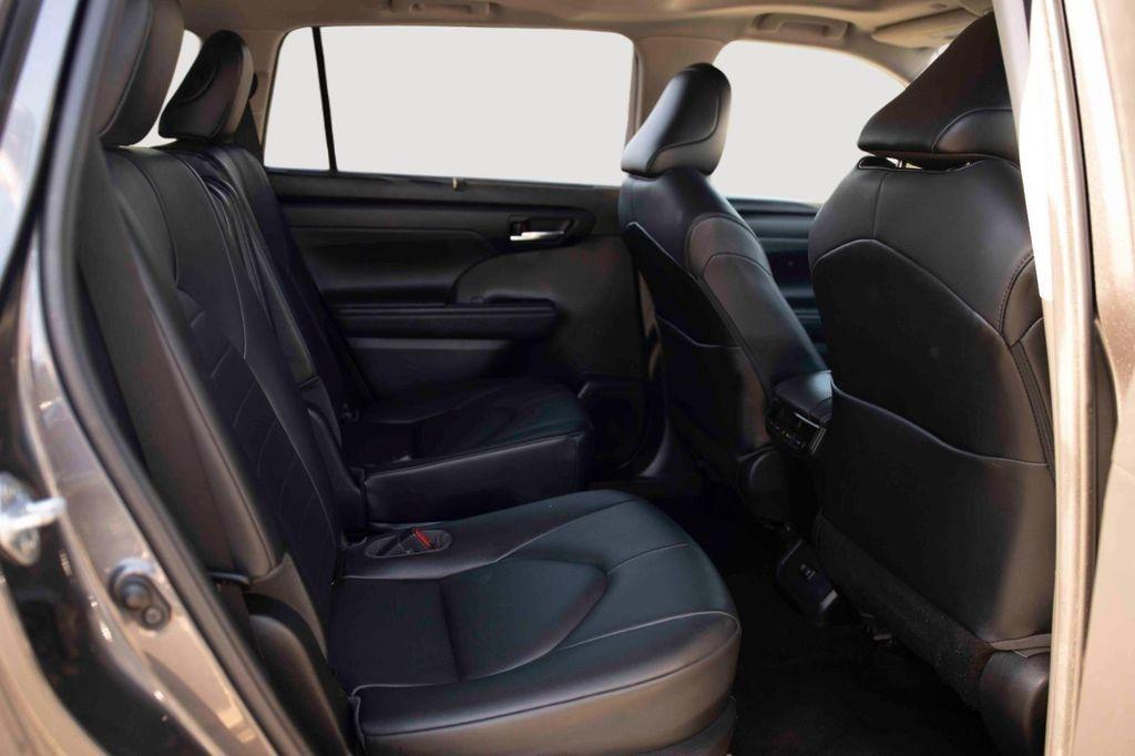 used 2021 Toyota Highlander car, priced at $25,399