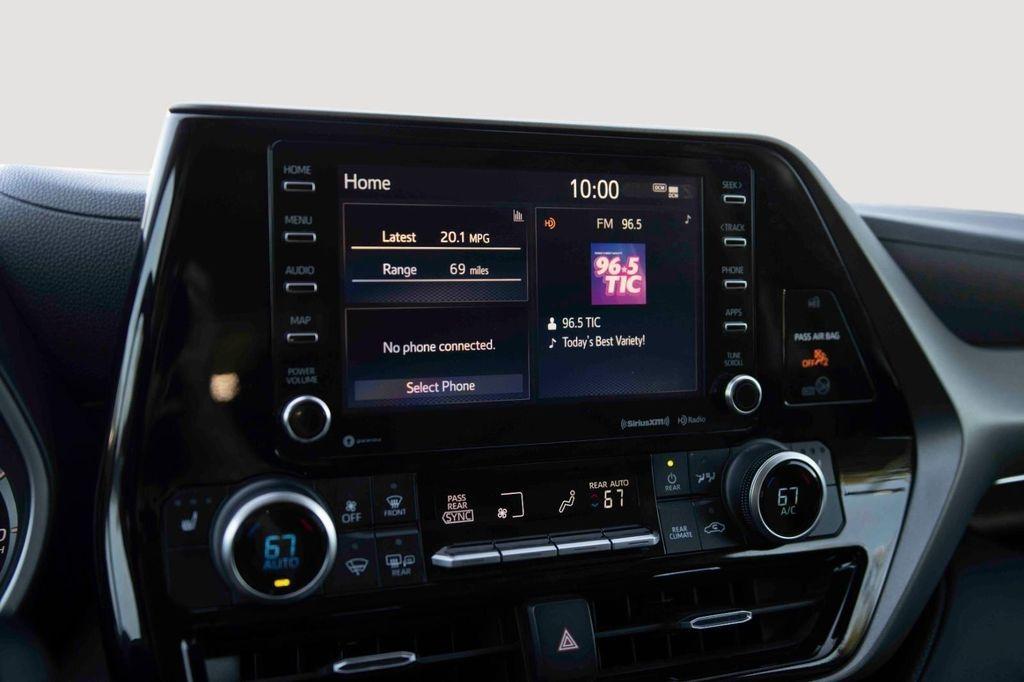 used 2021 Toyota Highlander car, priced at $25,399