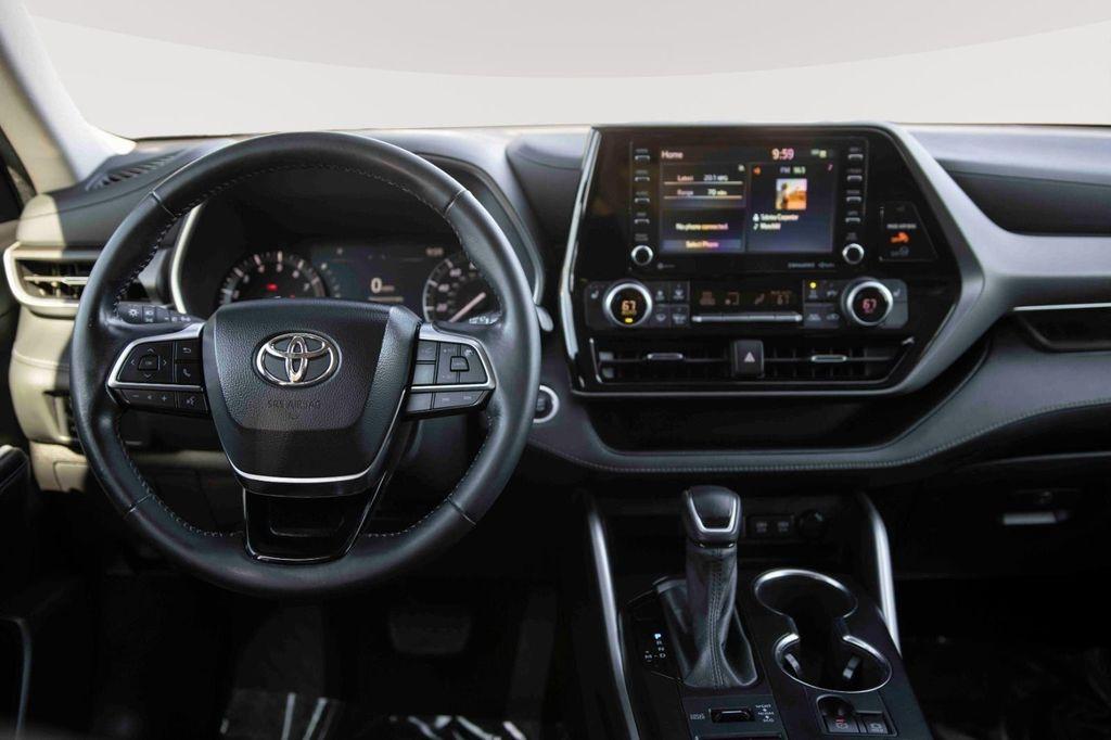 used 2021 Toyota Highlander car, priced at $25,399