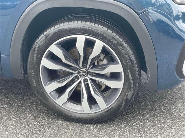 used 2021 Volkswagen Atlas Cross Sport car, priced at $31,980