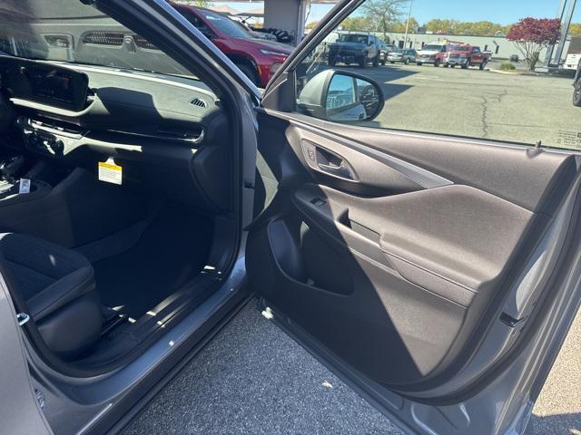 new 2025 Buick Envista car, priced at $27,280