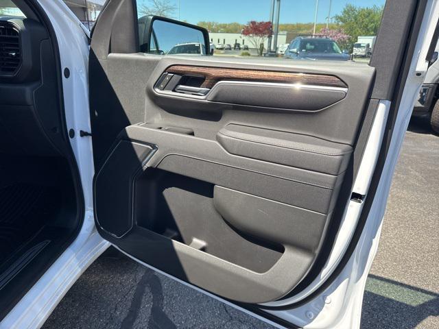 new 2025 GMC Sierra 1500 car, priced at $52,895