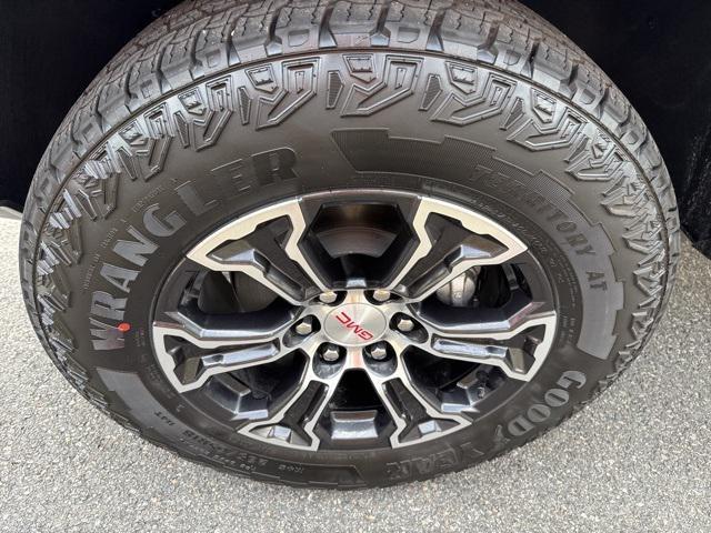 new 2025 GMC Canyon car, priced at $45,955