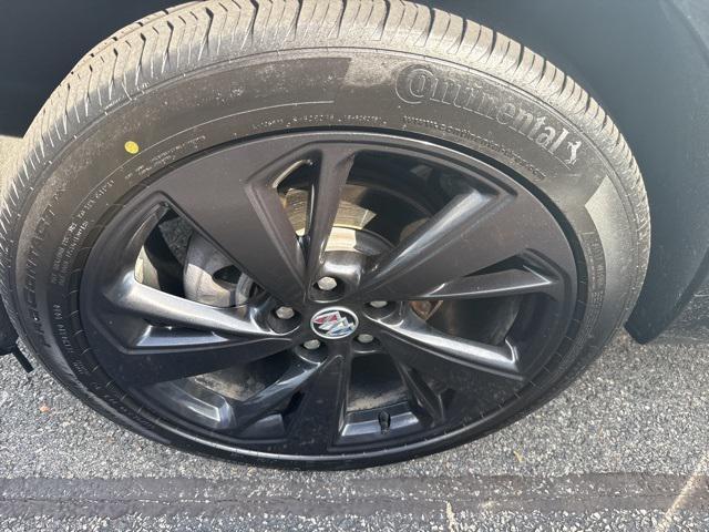 used 2023 Buick Envision car, priced at $28,900