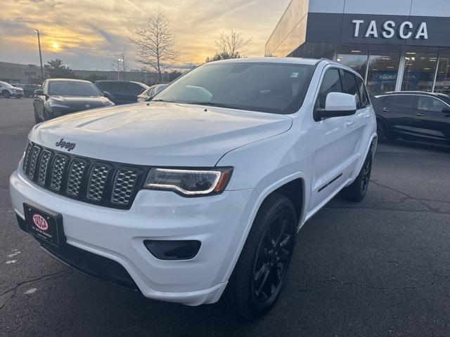 used 2022 Jeep Grand Cherokee car, priced at $27,900