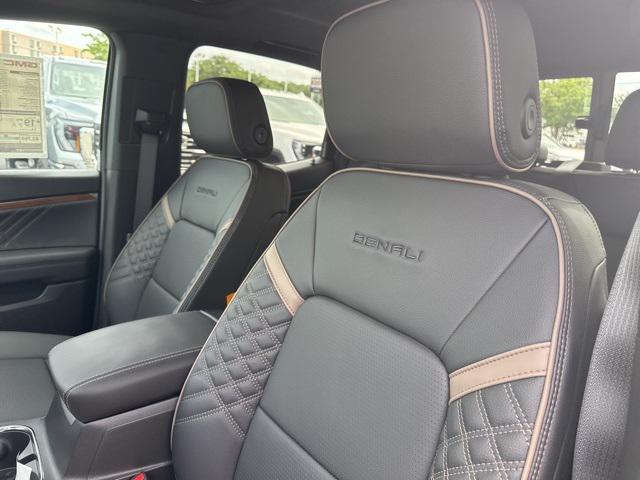 new 2025 GMC Canyon car, priced at $58,685