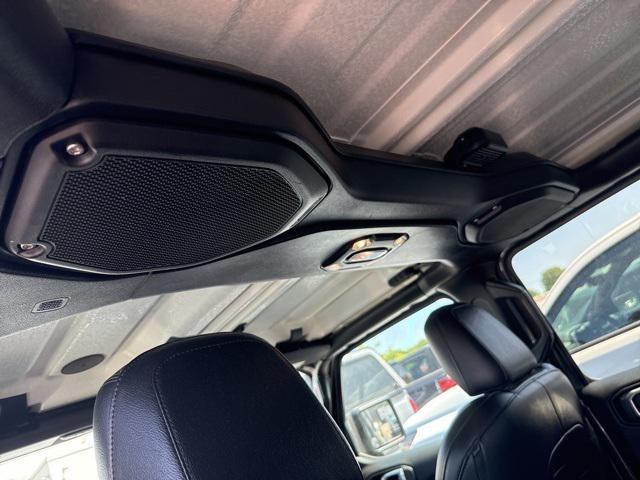 used 2021 Jeep Gladiator car, priced at $32,447