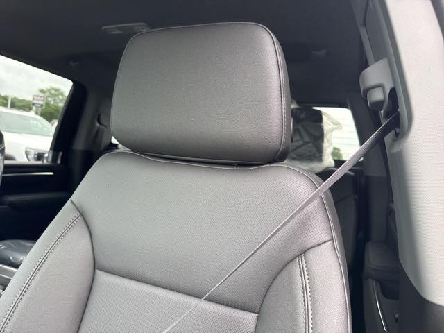 new 2025 GMC Sierra 2500 car, priced at $75,115