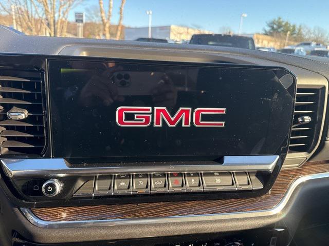 new 2025 GMC Sierra 1500 car, priced at $57,440