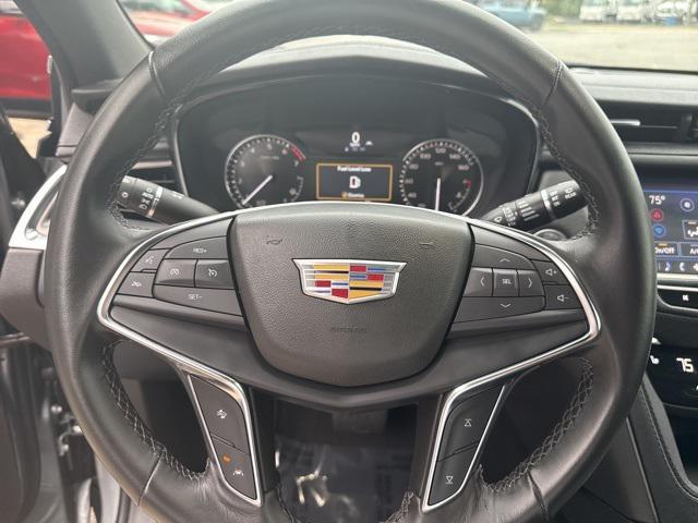 used 2023 Cadillac XT5 car, priced at $33,900