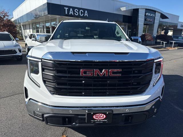 new 2025 GMC Sierra 1500 car, priced at $49,220