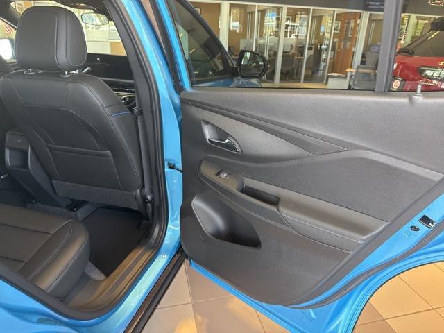 new 2025 Buick Envista car, priced at $28,875