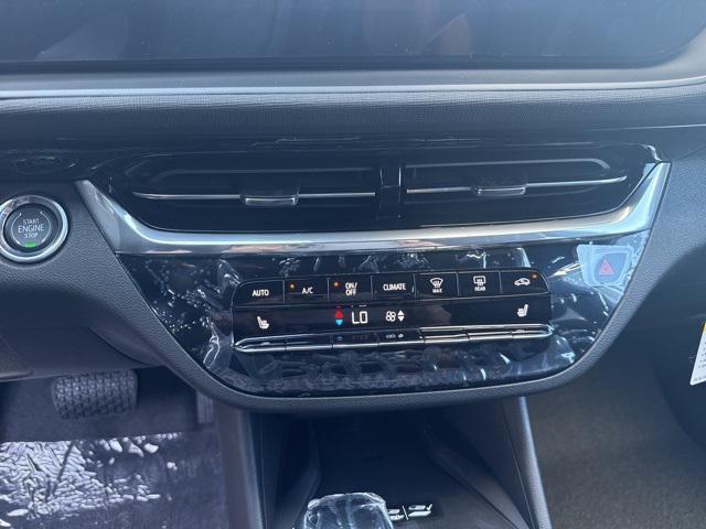 new 2025 Buick Envista car, priced at $31,685