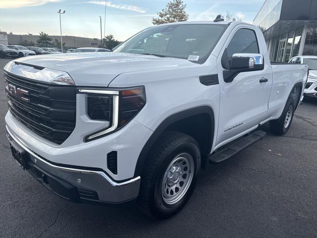 new 2025 GMC Sierra 1500 car, priced at $49,220