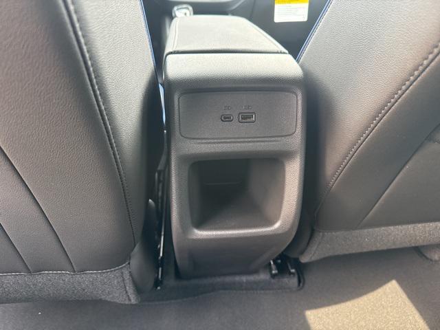 new 2025 Buick Envista car, priced at $28,820