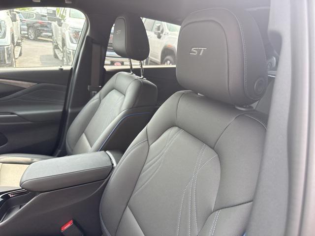 new 2025 Buick Envista car, priced at $28,820