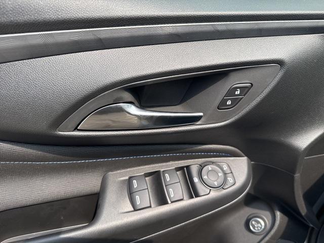 new 2025 Buick Envista car, priced at $28,820