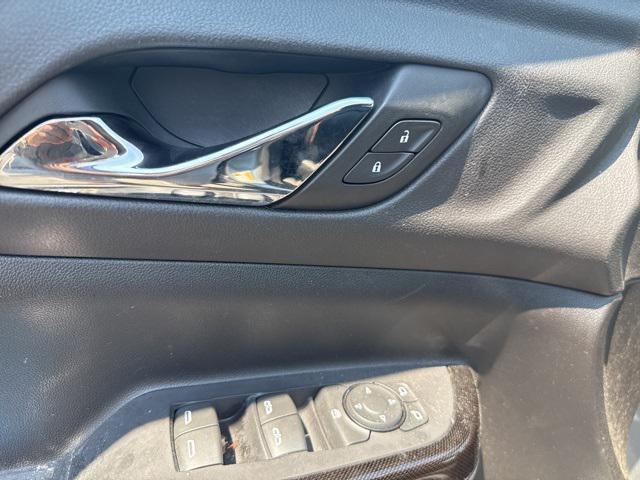 used 2023 GMC Acadia car, priced at $33,900