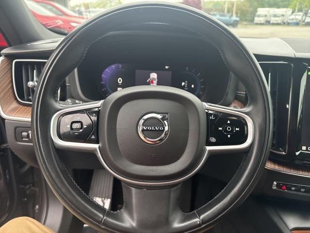 used 2022 Volvo XC60 car, priced at $36,967