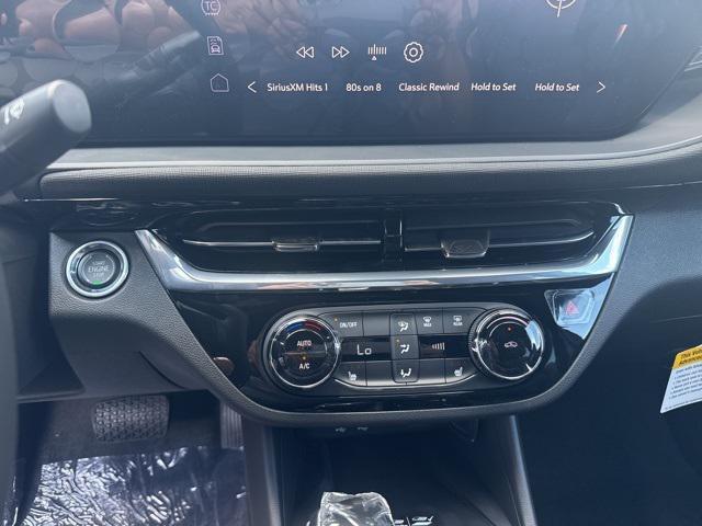 new 2025 Buick Envista car, priced at $29,070