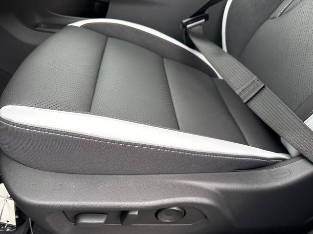 new 2025 Buick Envision car