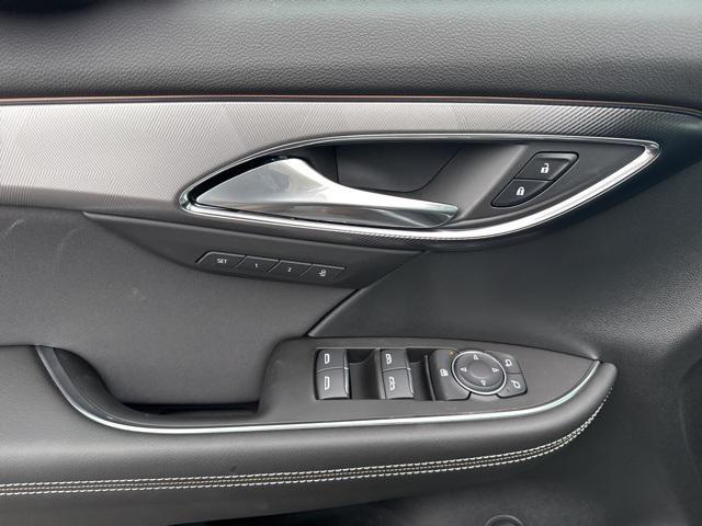 new 2025 Buick Envision car