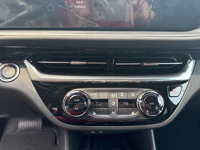 new 2025 Buick Envista car, priced at $30,070