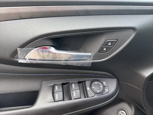 new 2025 Buick Envista car, priced at $30,070